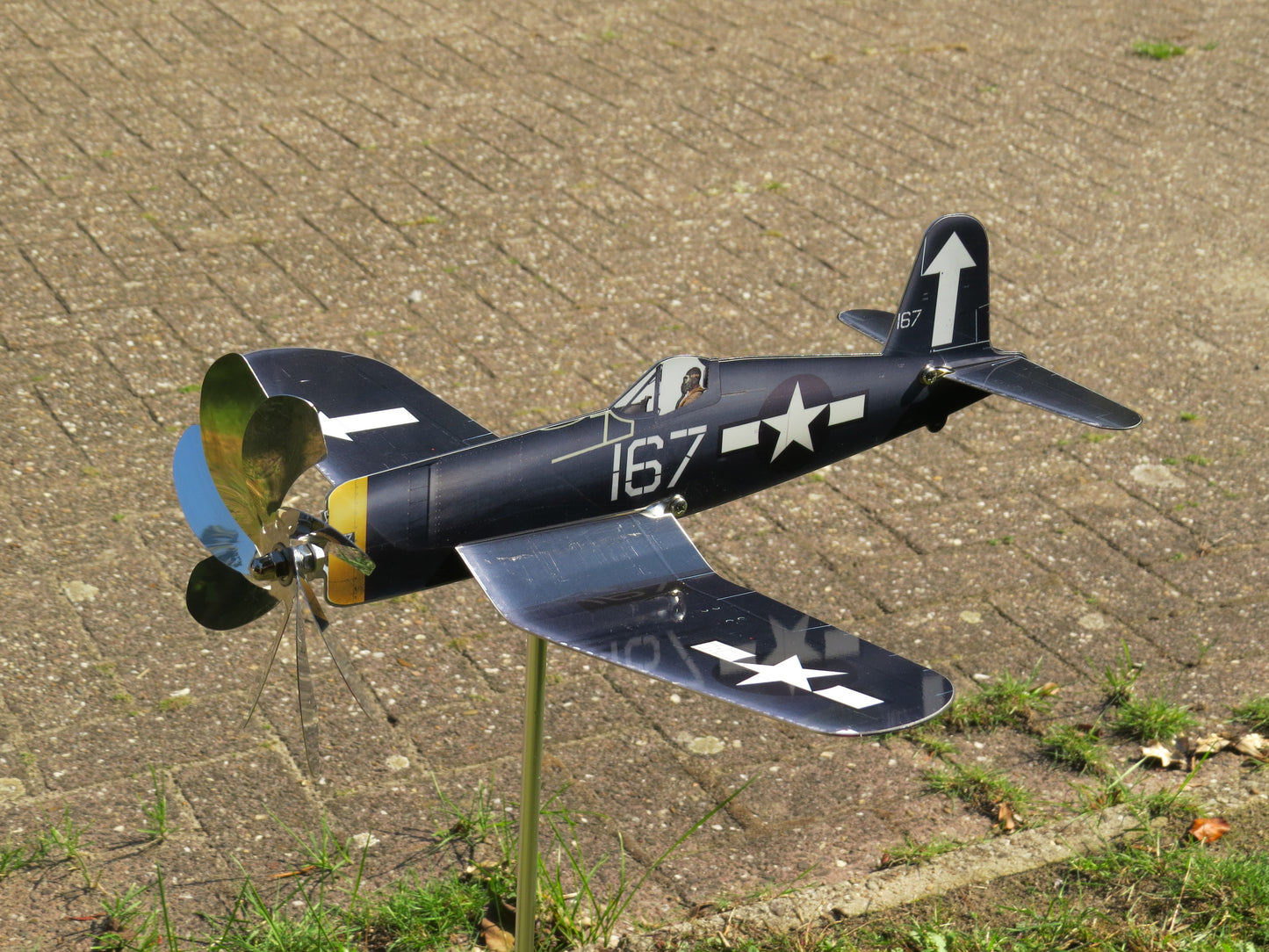 Corsair F4U